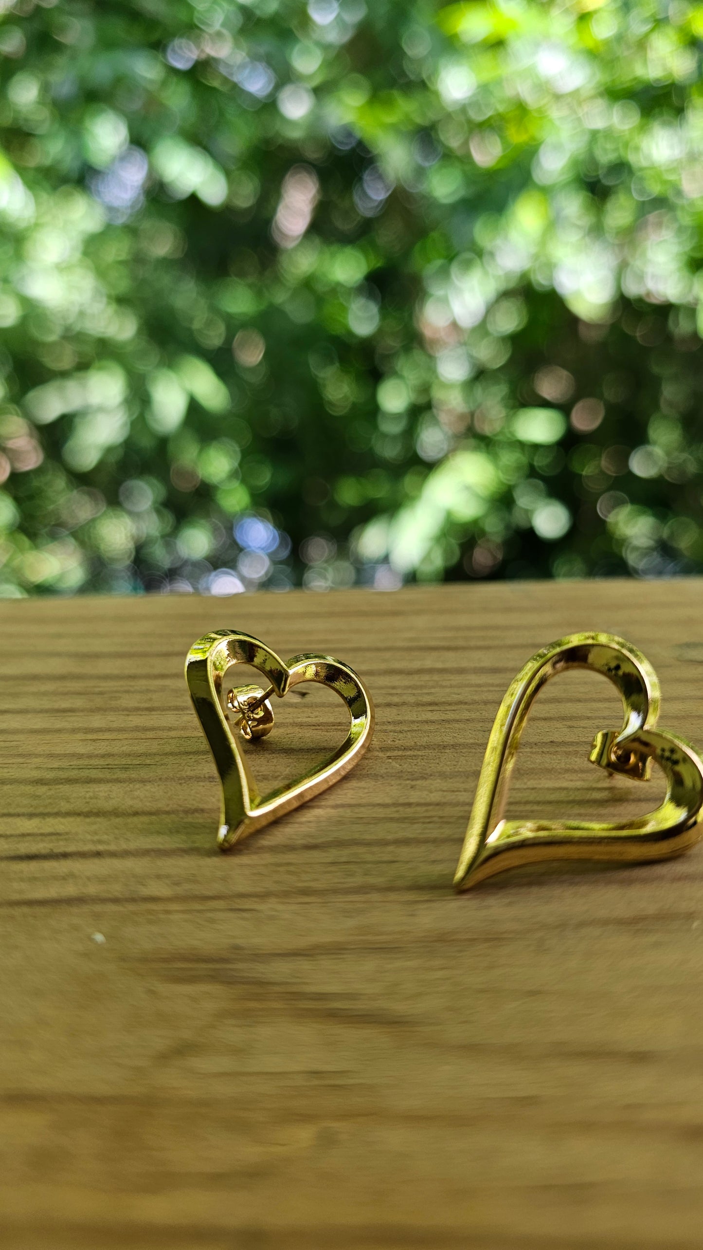 Boucles d'oreilles en forme de cœur doré en acier inoxydable
