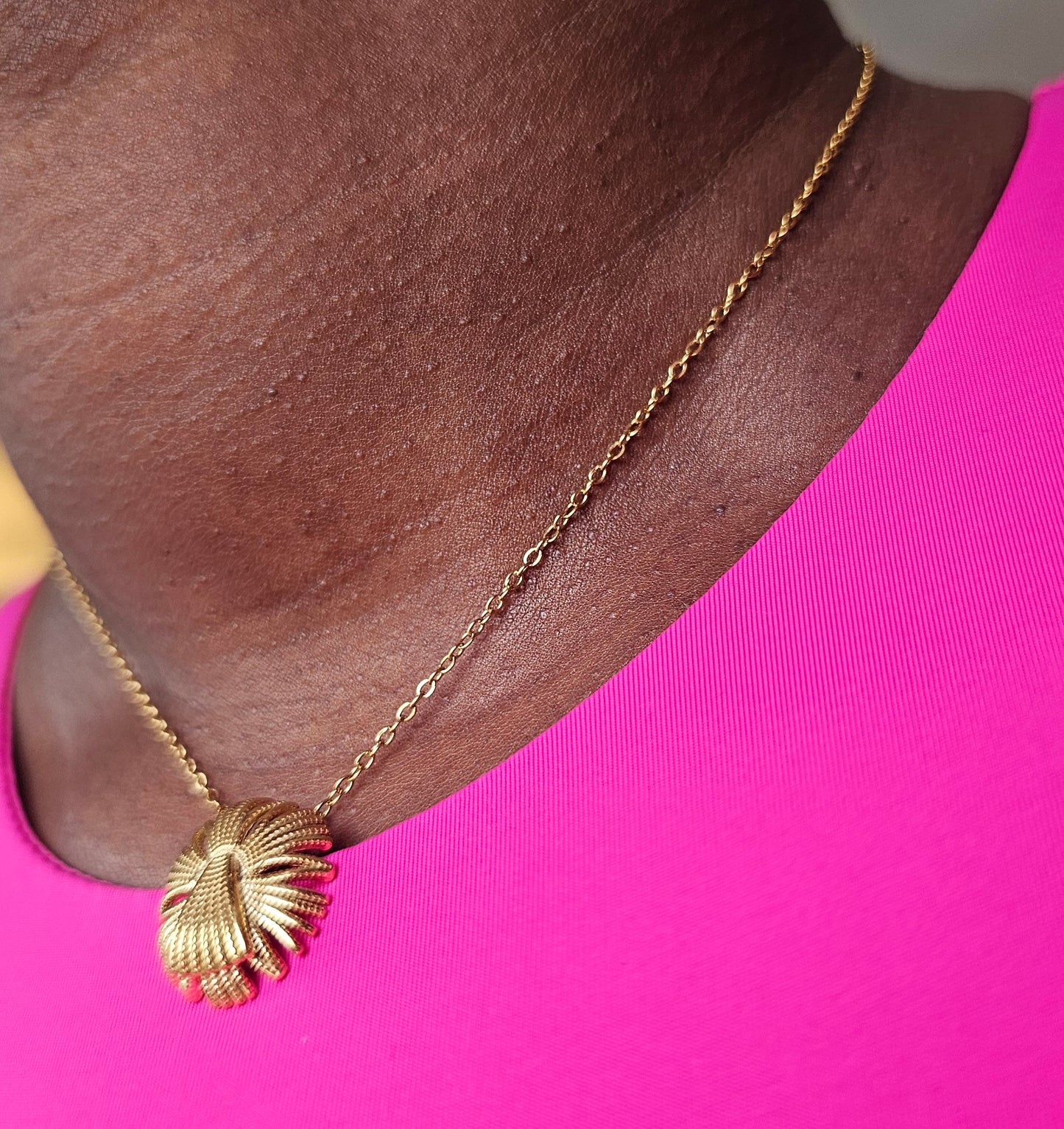 Collier Pendentif en Acier Doré