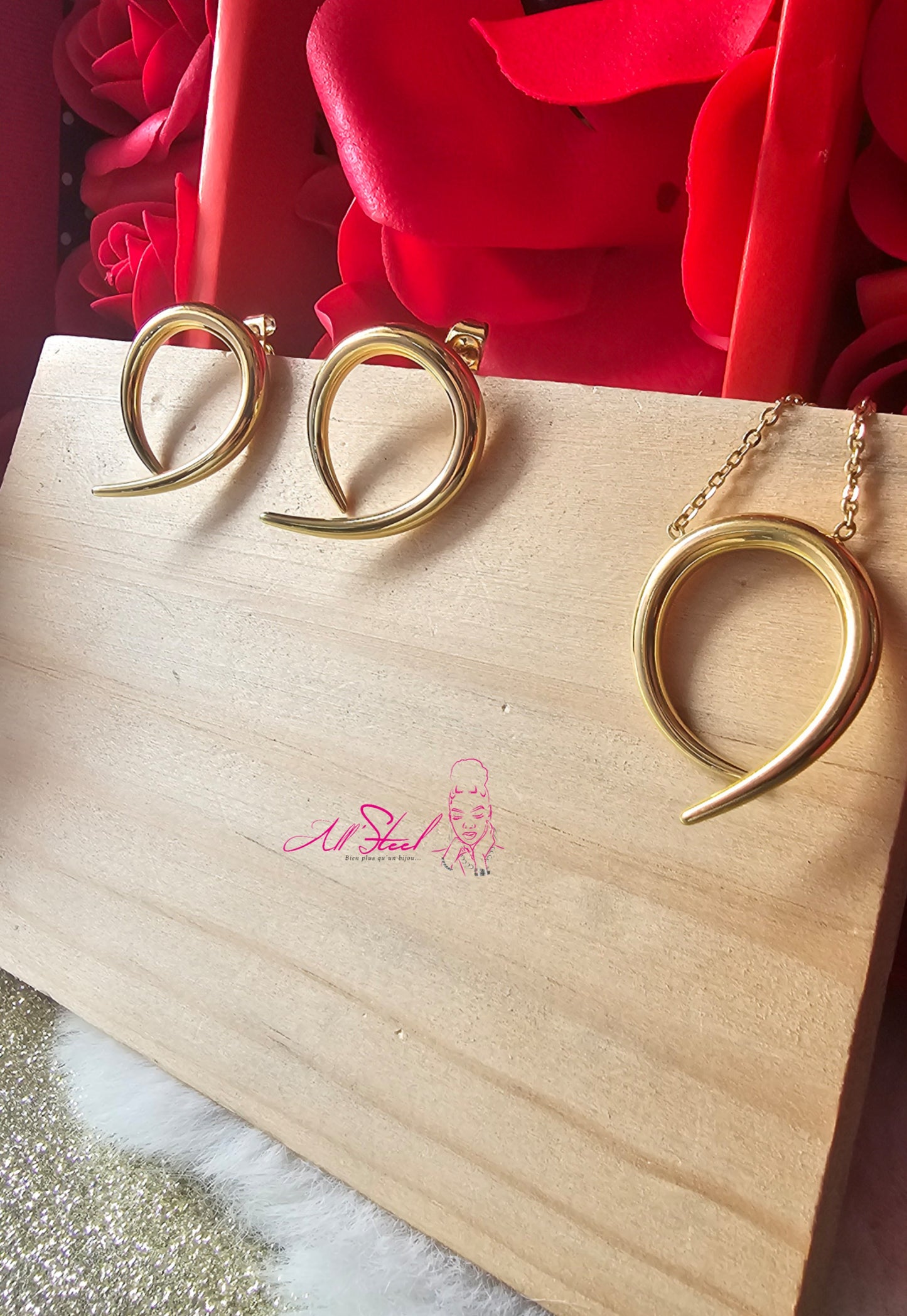 Parure courbe acier