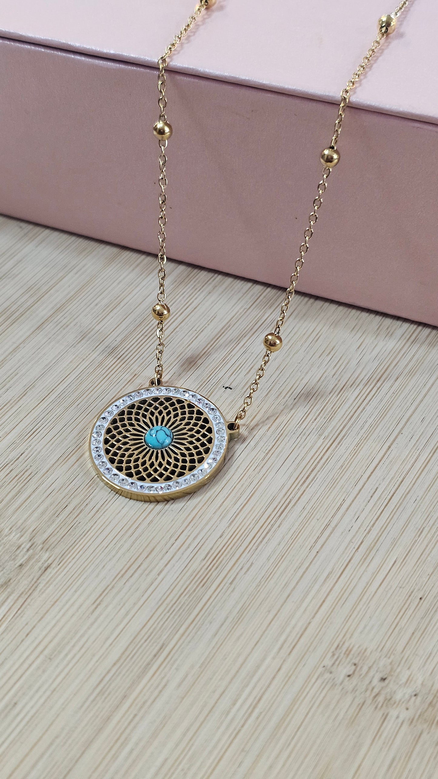 Collier médaillon